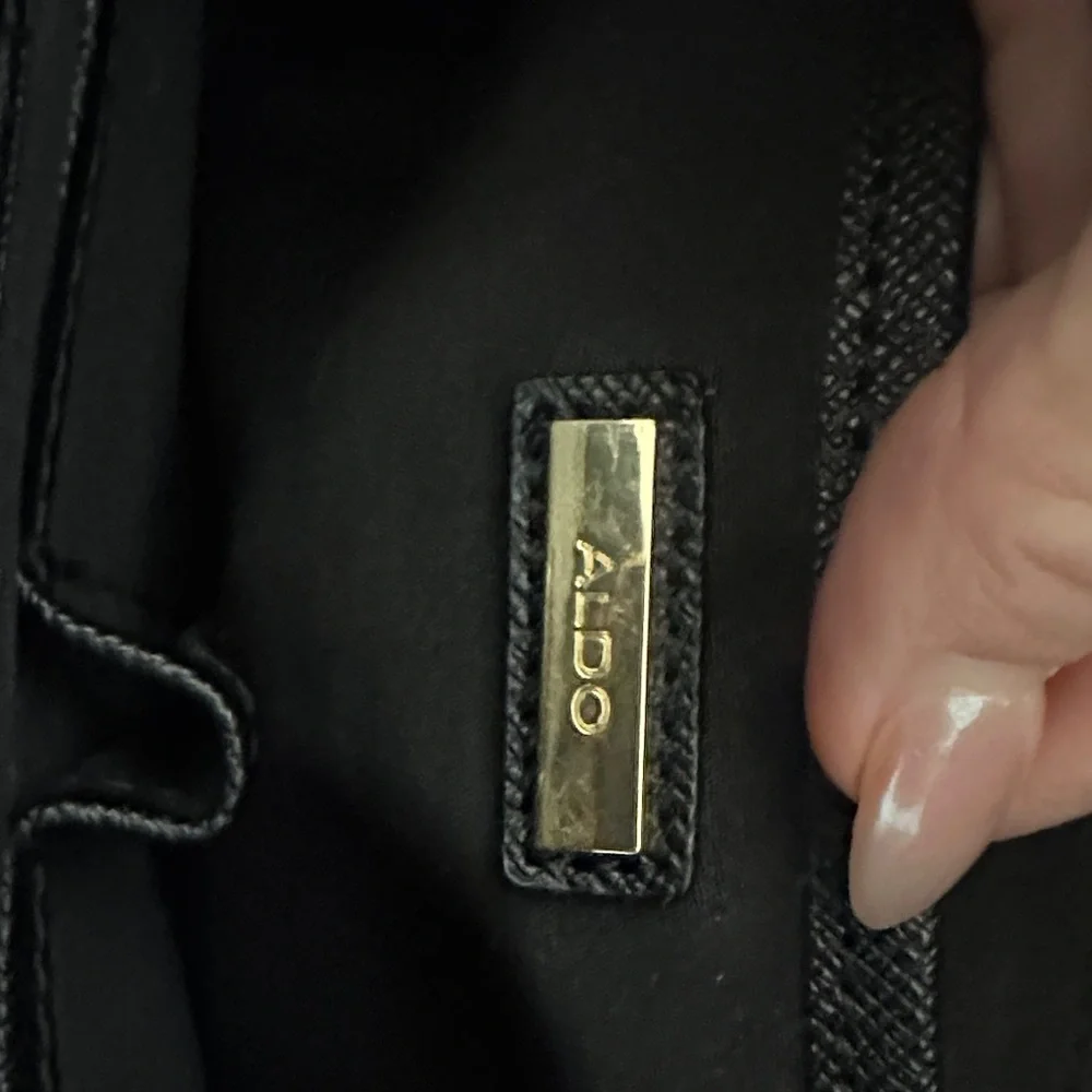 Aldo Elegant Black Handbag w Gold Hardware. NWOT. - Picture 14 of 16